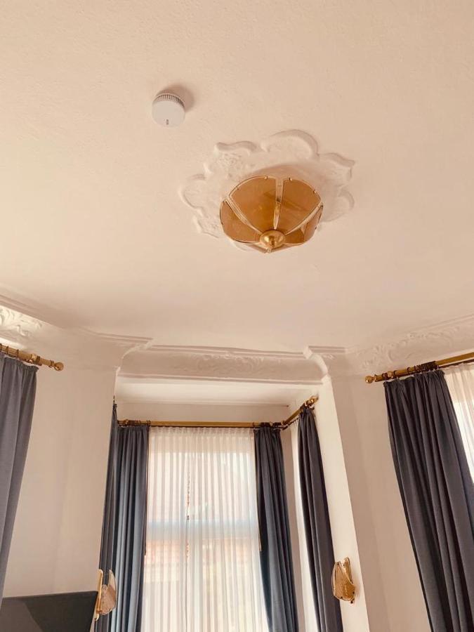 Alt-Emder Buergerhaus Hotel เอมเดน ภายนอก รูปภาพ