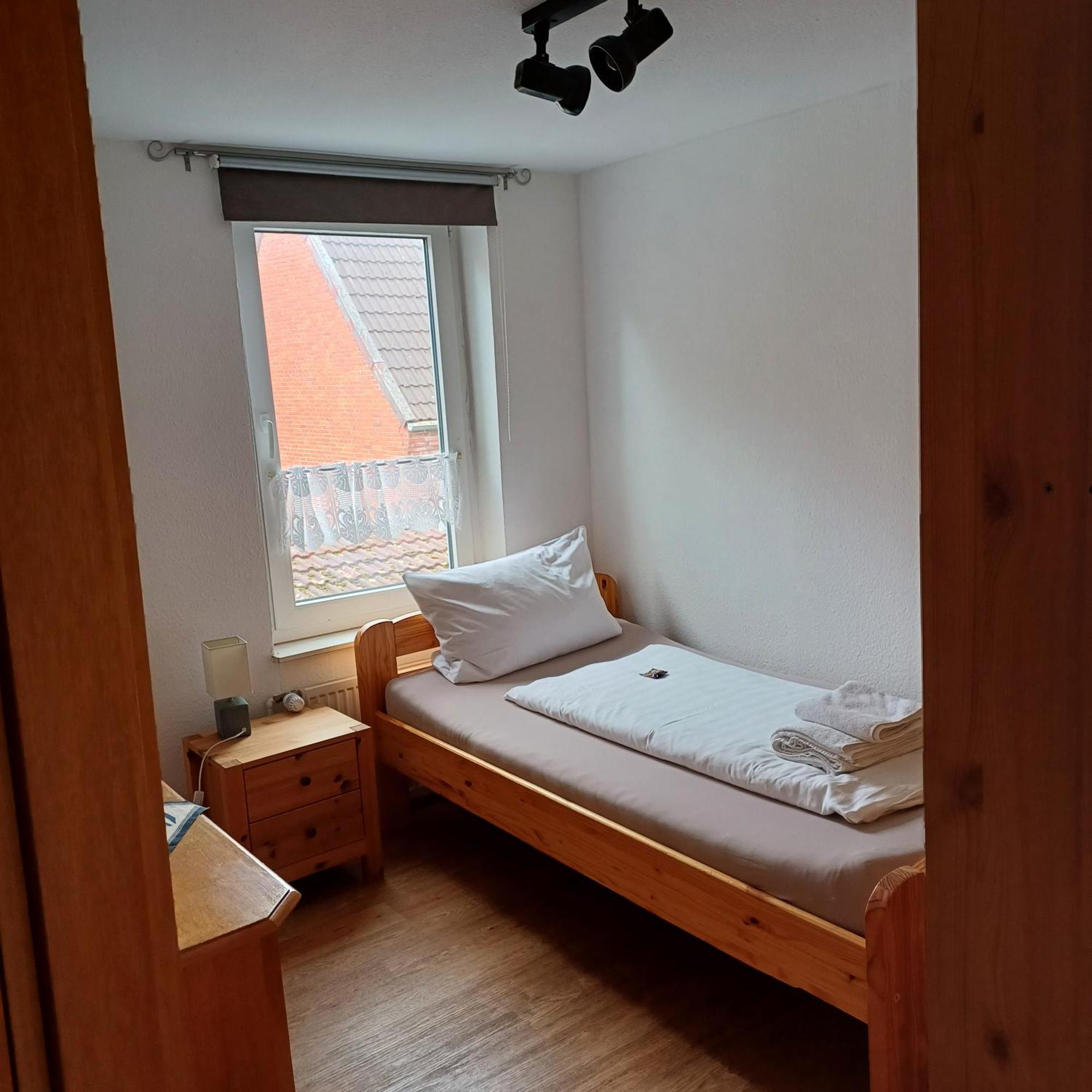 Alt-Emder Buergerhaus Hotel เอมเดน ภายนอก รูปภาพ